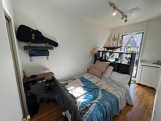4th image of 122 W 81st St #8