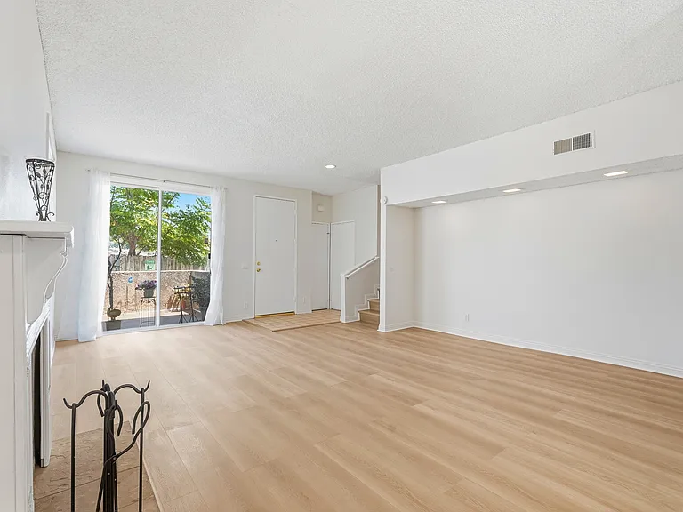 13901 Olive View Ln — Photo 13