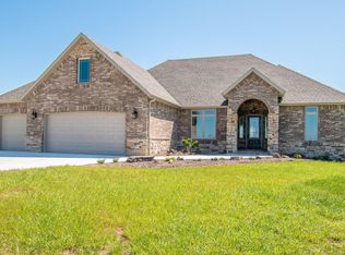 180 Ridgerock Ct, Ozark, MO 65721