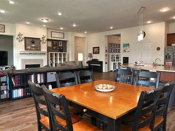 5th image of 16307 Stable Manor Ln