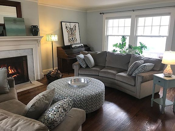 5th image of 3165 Fairmount Blvd