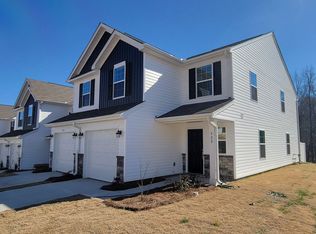 902 Powder Creek Dr, Reidville, SC 29375
