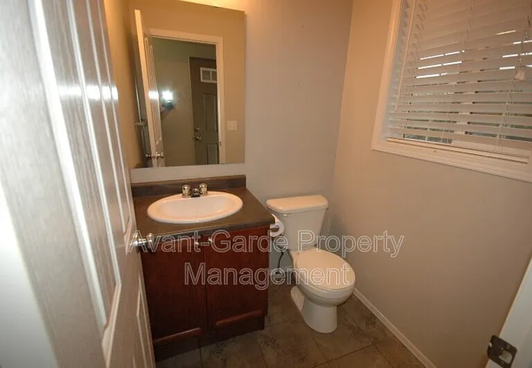 57 Vaughn Ave — Photo 6