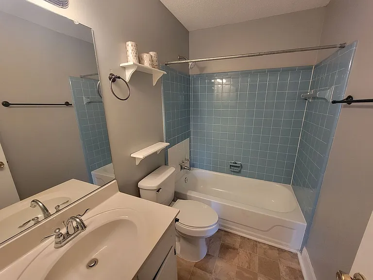 3528 Woodlake Rd — Photo 13
