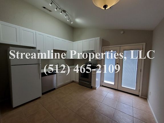 3rd image of 1015 E Yager Ln Unit 139