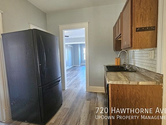 4th image of 720 Hawthorne Ave E #1