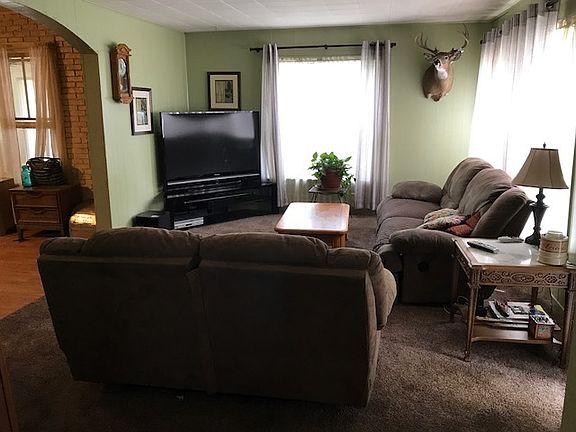2nd image of 104 W Grant St