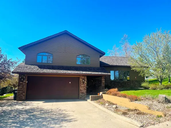 721 Valley View Ave, Chandler, MN 56122