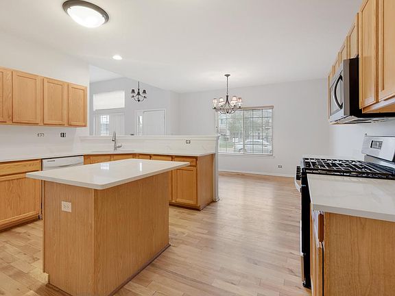 5th image of 1092 Parkhill Cir #1092