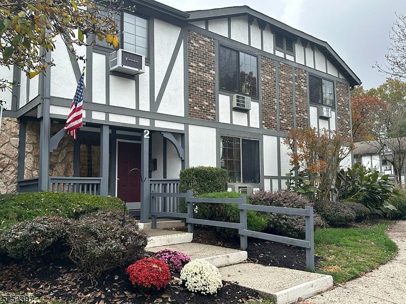 2nd image of 2F Terrace Dr BLDG 2 #F