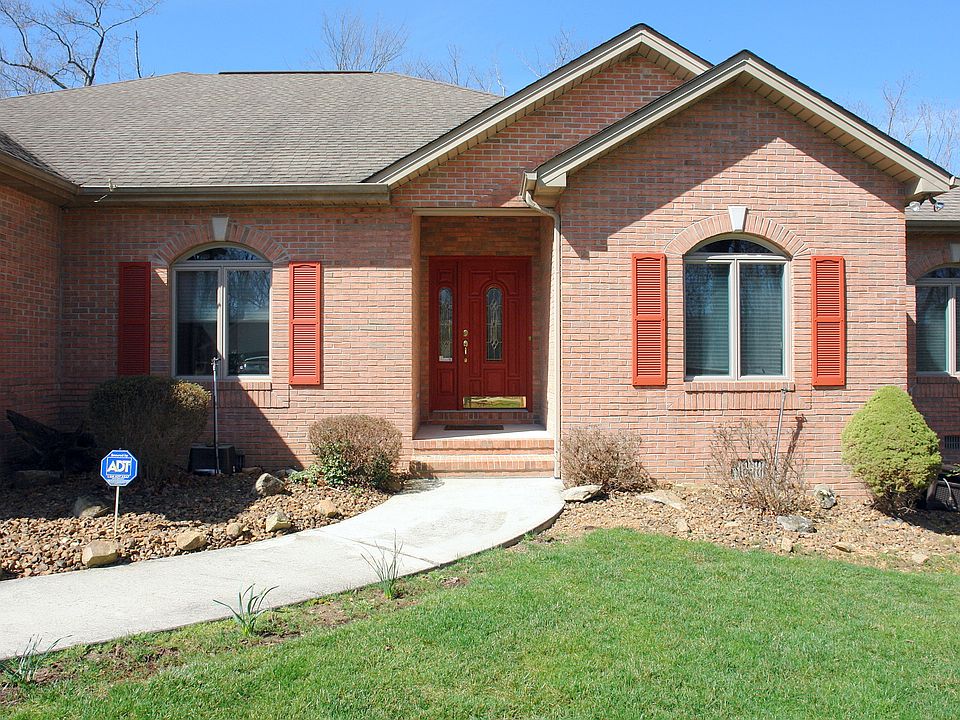 1st image of 11 Claremont Cir