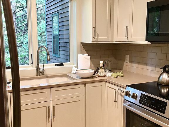 Newly Renovated Kitchen