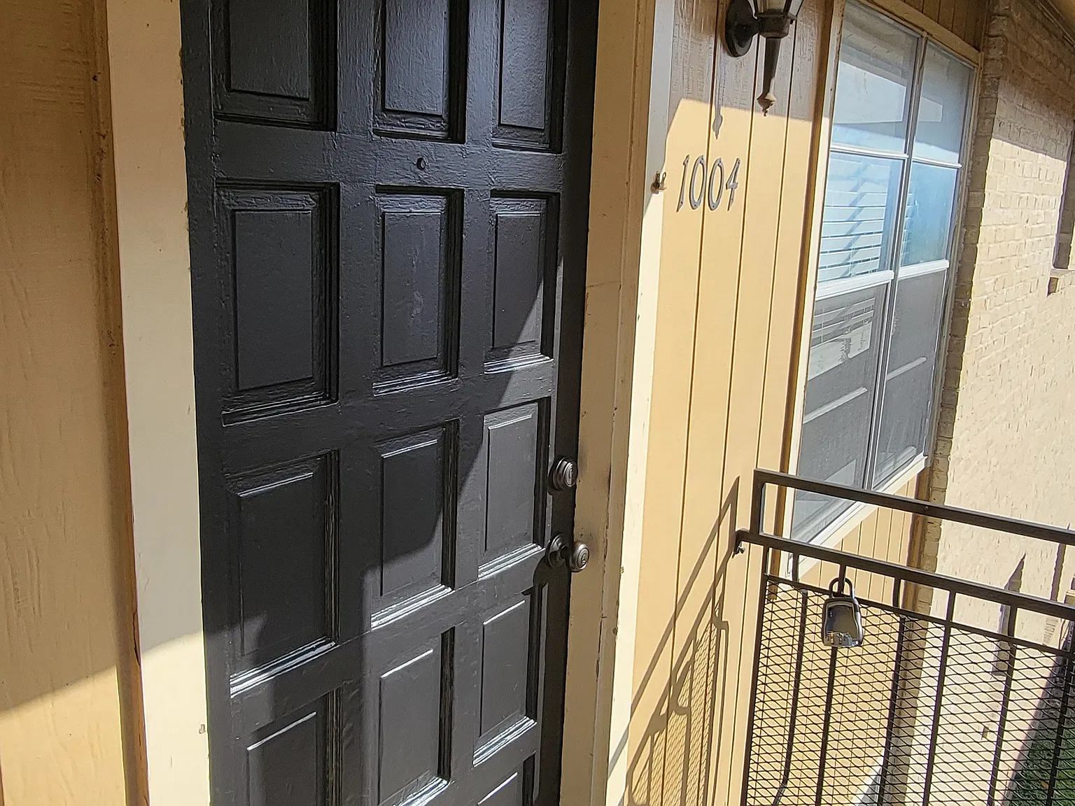 923 Vance Jackson Rd — Photo 2