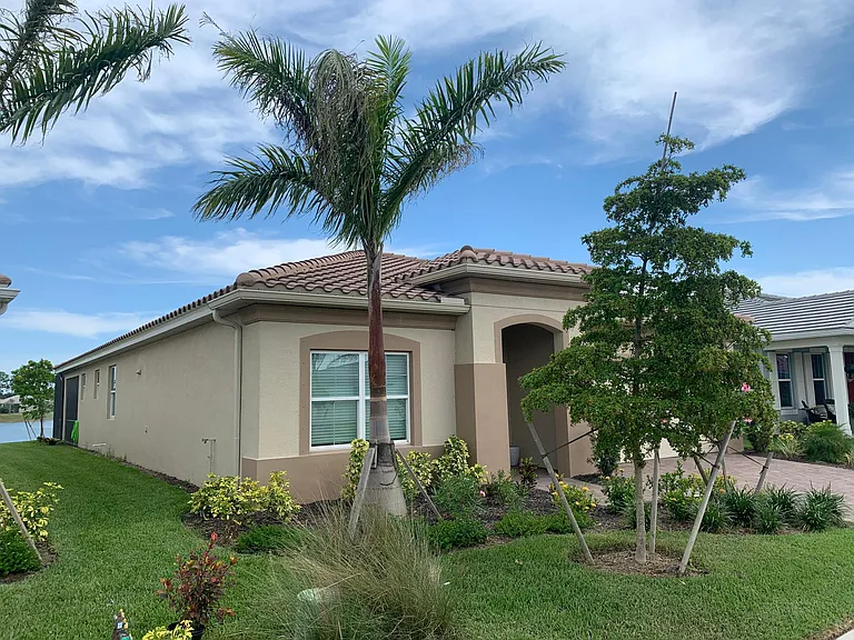 11795 Sistine Ln — Photo 2