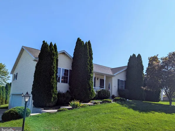 343 Matthew Dr, New Oxford, PA 17350