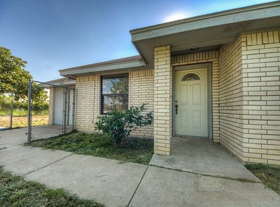 3rd image of 6001 Pueblo Del Sol W