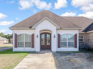 145 Georgine Dr, Vacherie, LA 70090