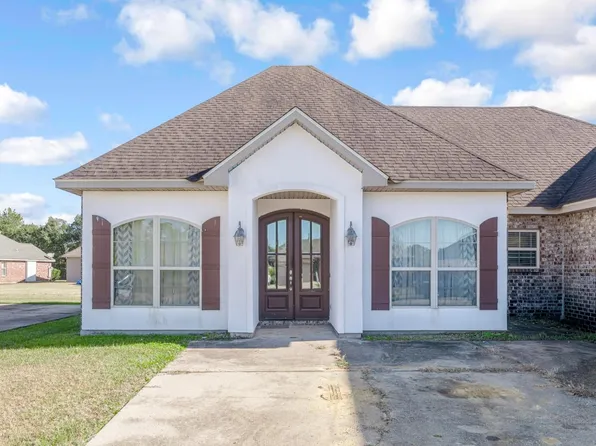 145 Georgine Dr, Vacherie, LA 70090