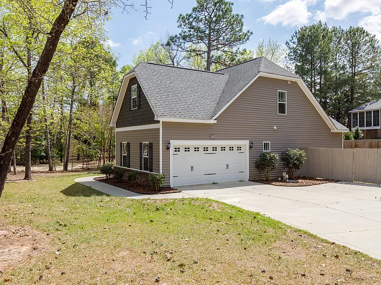 600 Burning Tree Rd — Photo 2