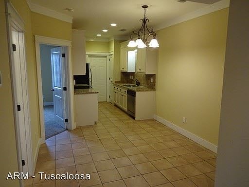 1st image of 502 16th St APT 1