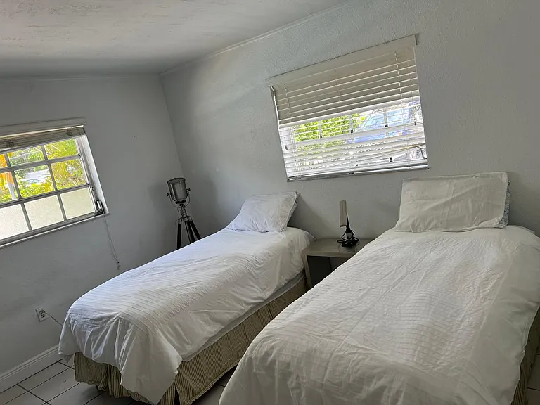 Guest or kids bedroom