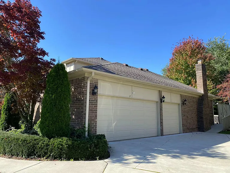 323 Shellbourne Dr — Photo 27