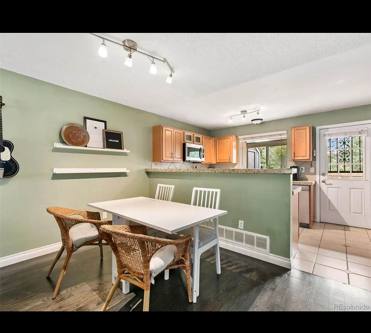 S Flower Cir, Lakewood — Photo 3