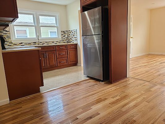 3rd image of 1375 E 65th St Floor 2