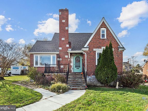 2nd image of 27 Belhaven Dr