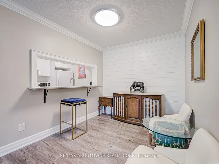 1450 Glen Abbey Gate #214 — Photo 10