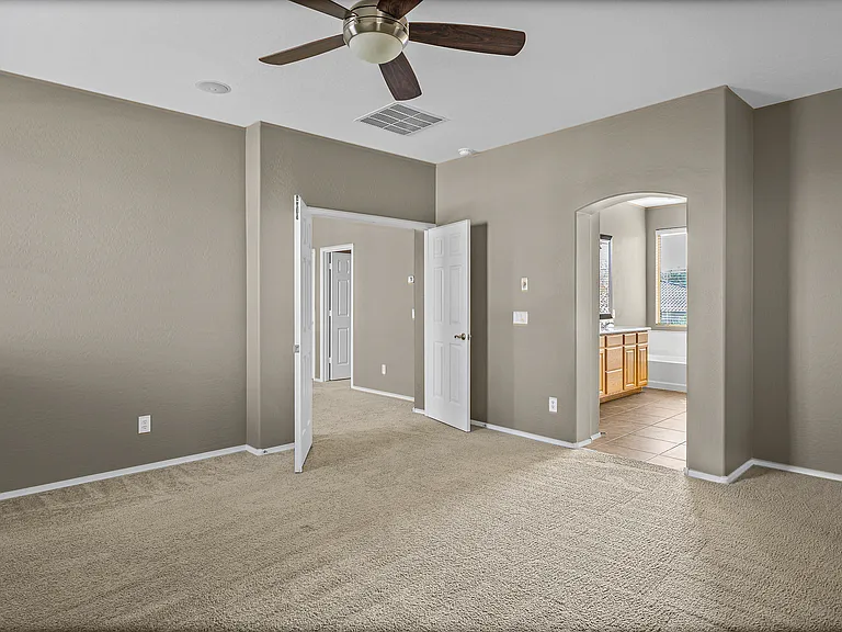 4129 E Clubview Dr — Photo 12