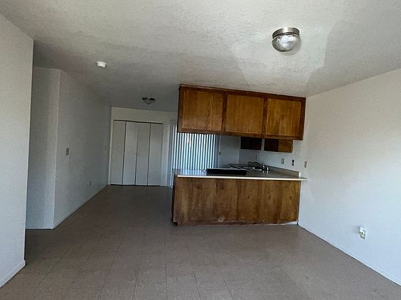 4th image of 10925 Thompson Dr #71