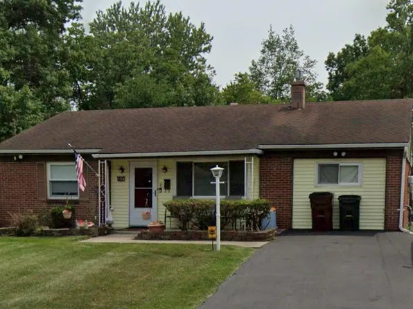 869 N Hill Ln, Cincinnati, OH 45224