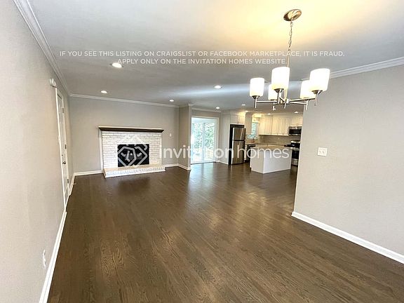 4th image of 3330 Maxwell Dr SW