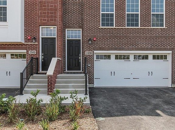 2nd image of 2498 Huntleigh Ln #9.02
