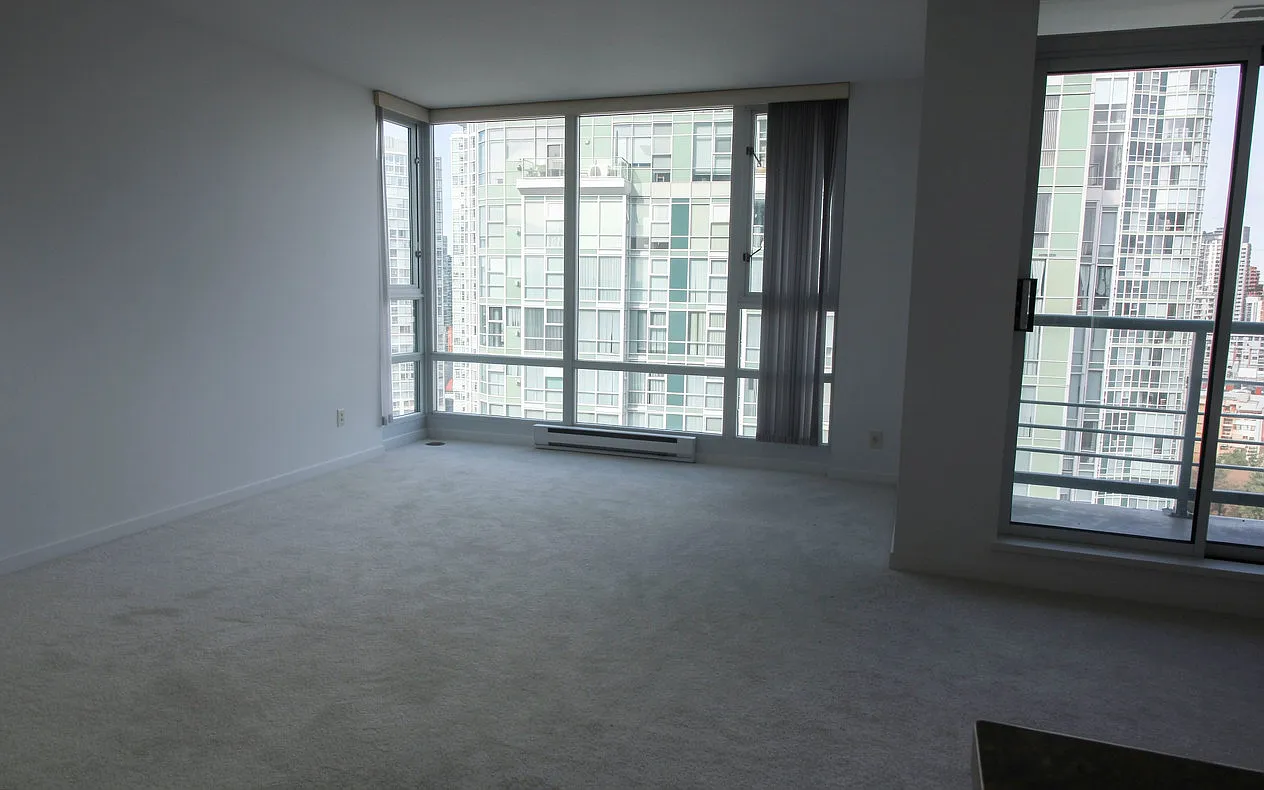1067 Marinaside Crescent Vancouver — Photo 4