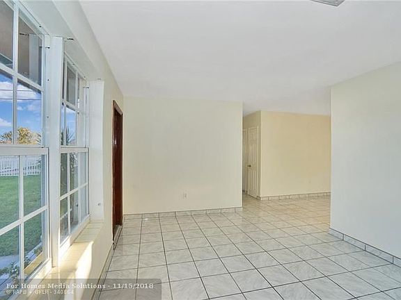 5th image of 19110 NE Miami Ct