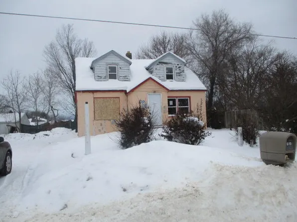 612 N Crystal Ave, Benton Harbor, MI 49022