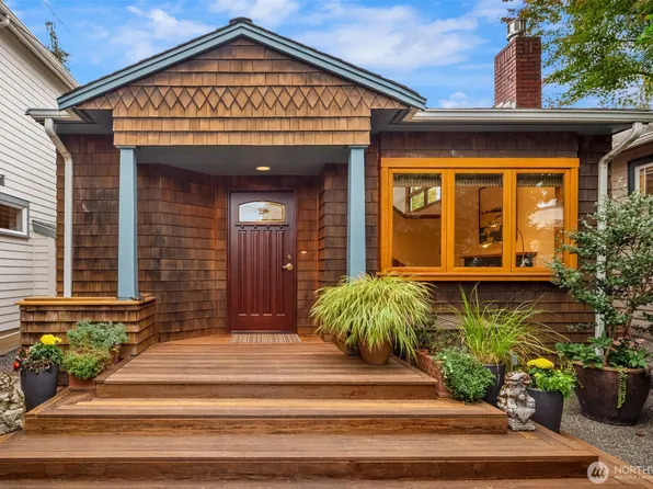 2020 42nd E, Seattle, WA 98112