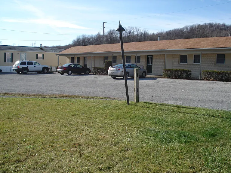 15045 Dunnings Hwy #5 — Photo 1