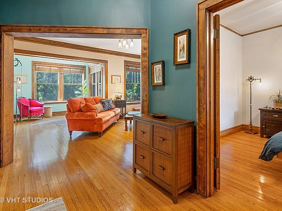 5th image of 1136 W Farwell Ave APT 1W