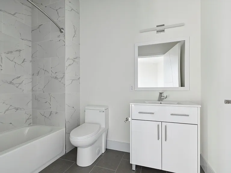1221 E Fletcher St #211A — Photo 31