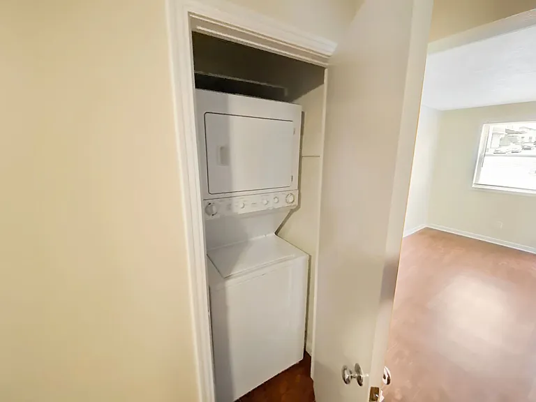32 Wyoming St E #1 — Photo 13