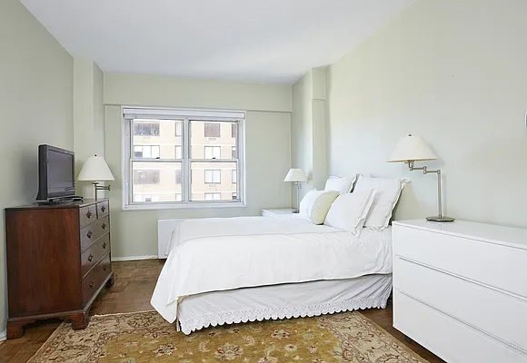 Rented by Halstead Real Estate | media 38