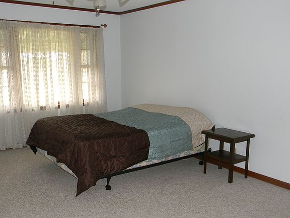 2nd image of 117 Main Street