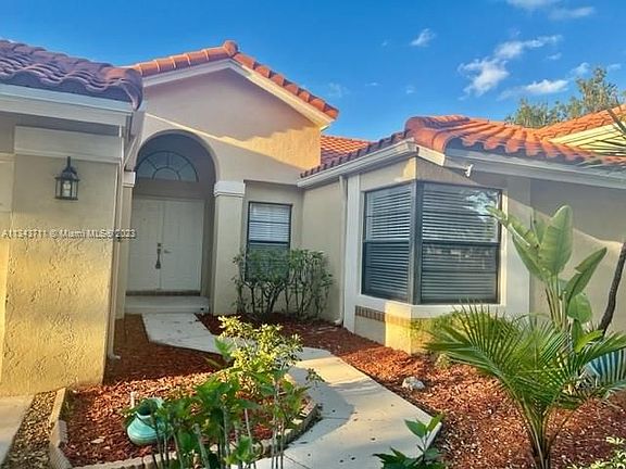 4th image of 10601 NW 18th Ct