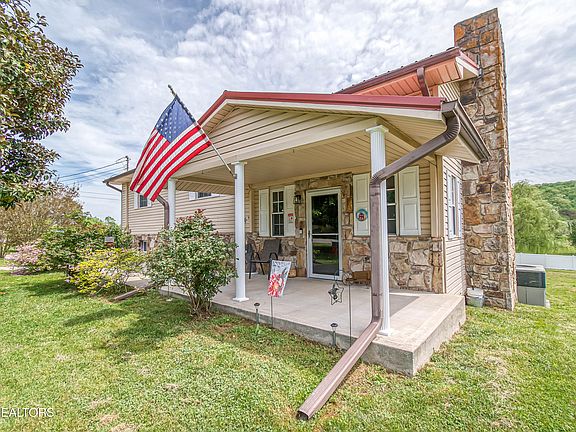 2nd image of 4533 Hines Valley Rd