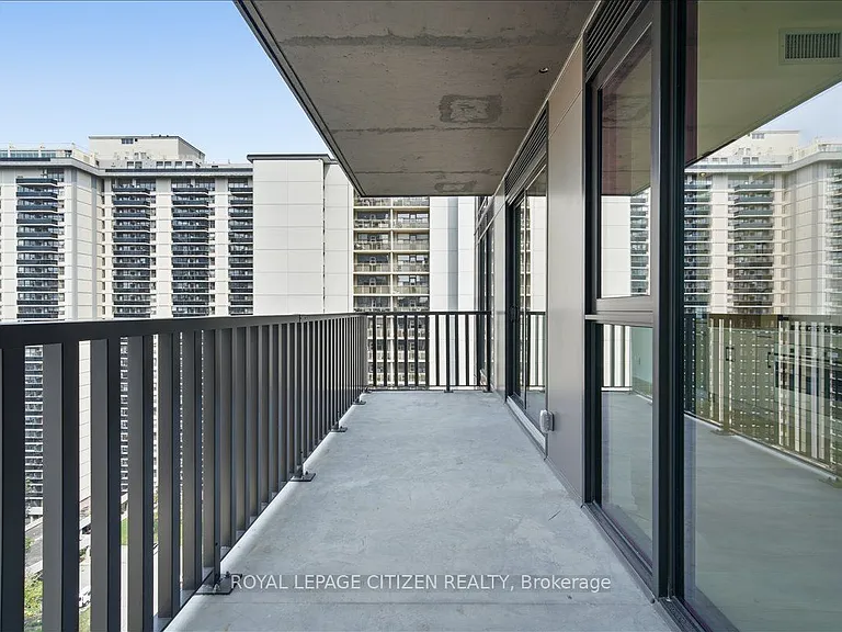 109 Erskine Ave #1502 — Photo 32