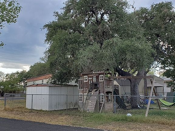 3rd image of 113 Green Meadow Dr S