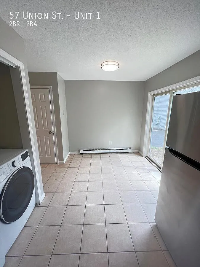 2 bed, 1.5 bath, 860 sqft, $2,100 — Photo 2